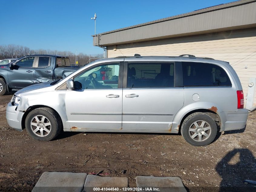 2010 Chrysler Town & Country Touring VIN: 2A4RR5D17AR119369 Lot: 41044540