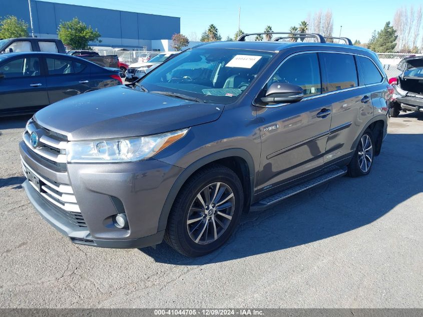 VIN 5TDJGRFH3HS028739 2017 Toyota Highlander, Hybri... no.2