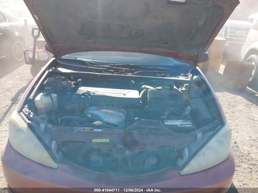 2004 Toyota Camry Le VIN: 4T1BE32K84U305654 Lot: 41044711