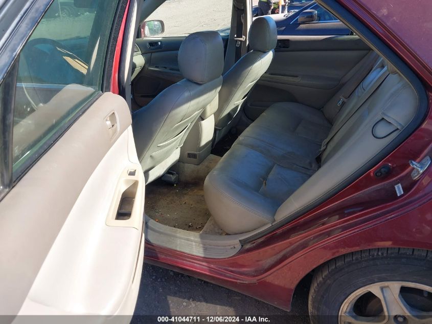 2004 Toyota Camry Le VIN: 4T1BE32K84U305654 Lot: 41044711