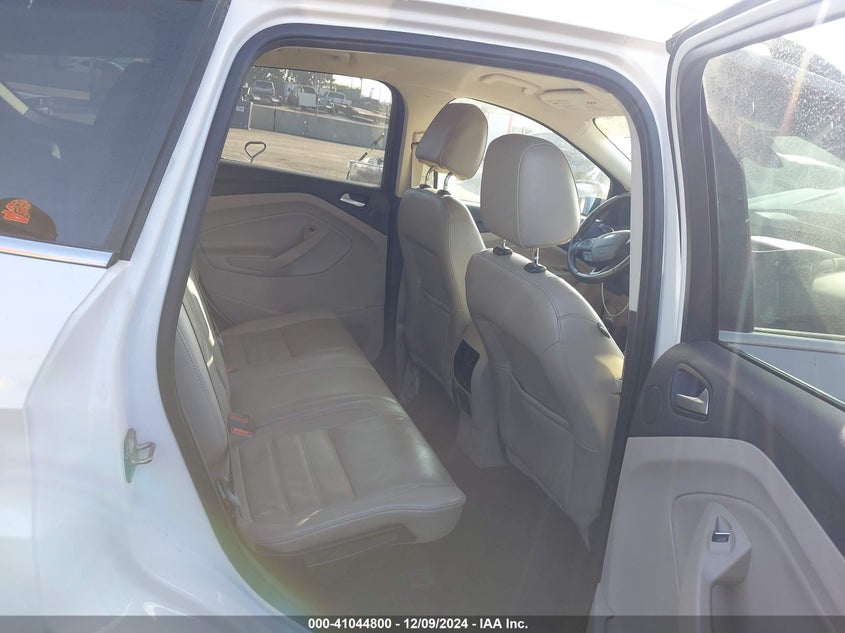 2017 FORD ESCAPE VIN: 1FMCU0J99HUB81596