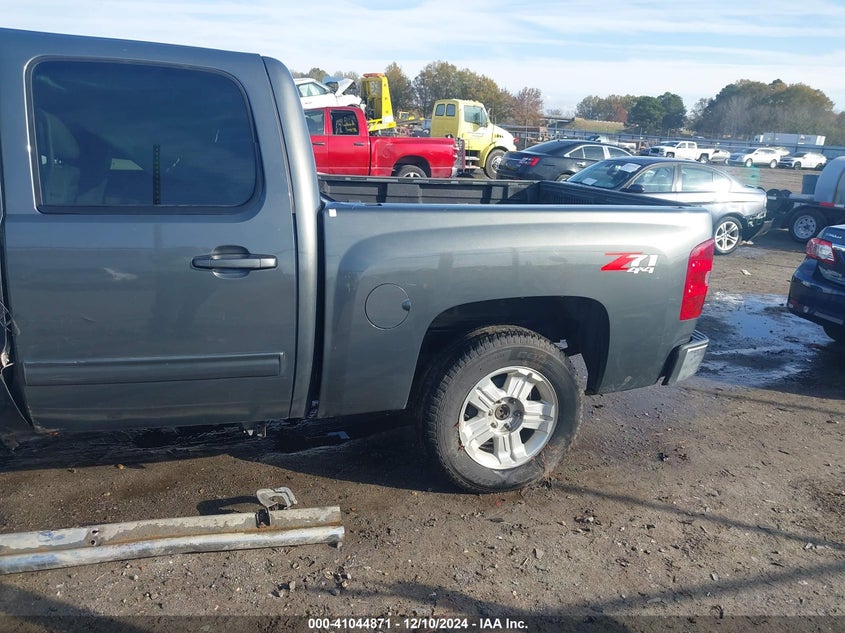 2011 CHEVROLET SILVERADO 1500 VIN: 3GCPKTE39BG212827