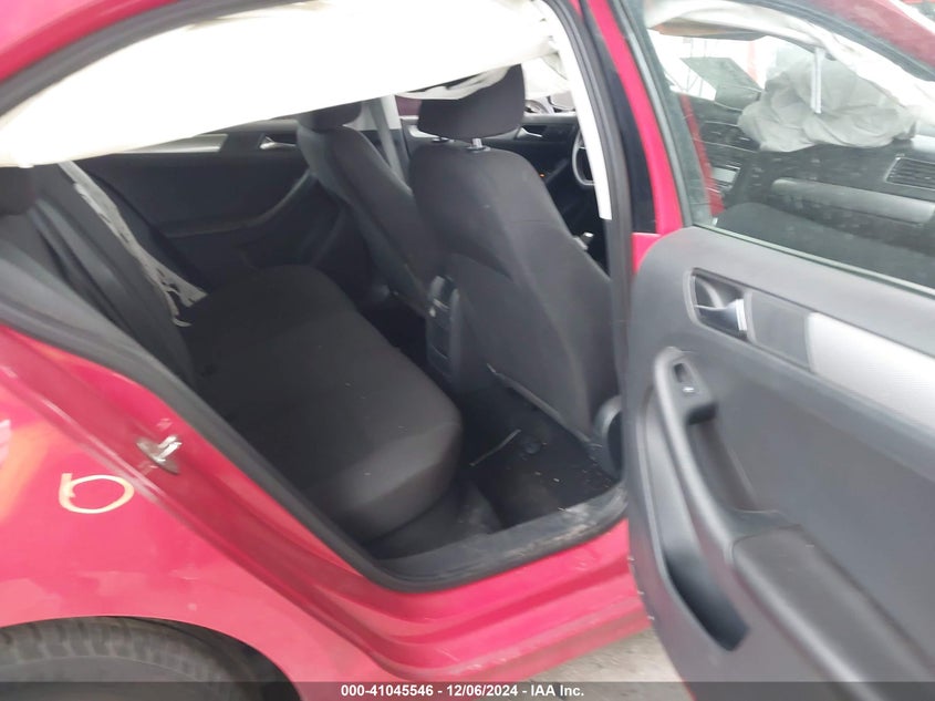 2015 VOLKSWAGEN JETTA VIN: 3VWD17AJ5FM269810