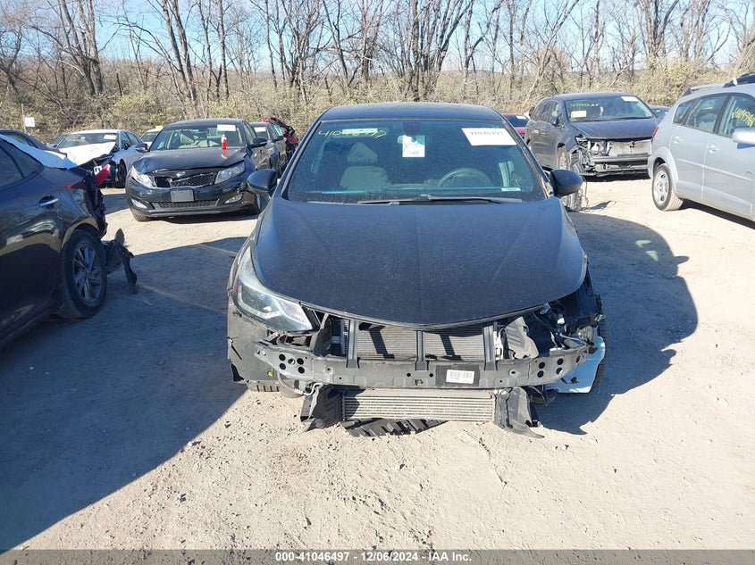 2017 CHEVROLET CRUZE VIN: 1G1BE5SM8H7112841