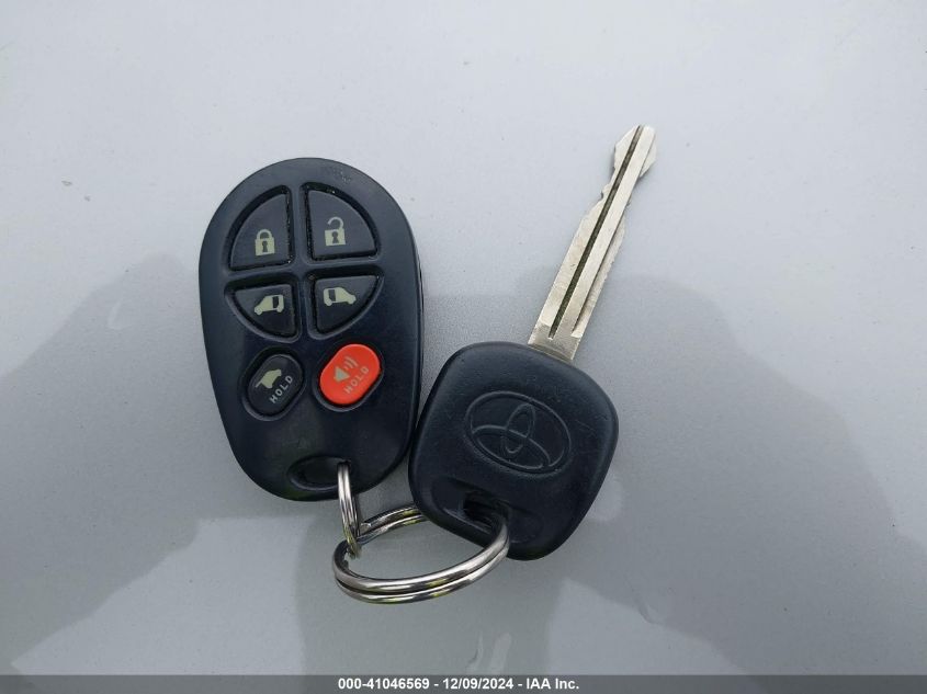 2008 Toyota Sienna VIN: 35TDZK22C38S15167 Lot: 41046569