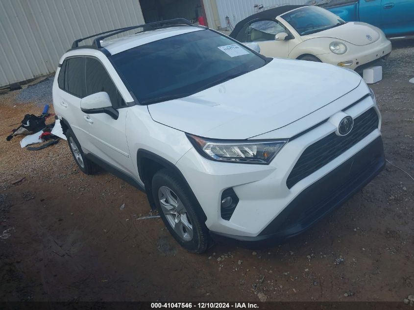 VIN 2T3W1RFV7MC161608 2021 Toyota RAV4, Xle no.1