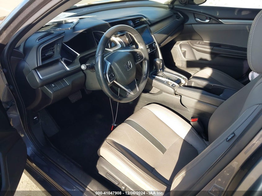 2018 HONDA CIVIC VIN: JHMFC1F78JX011251