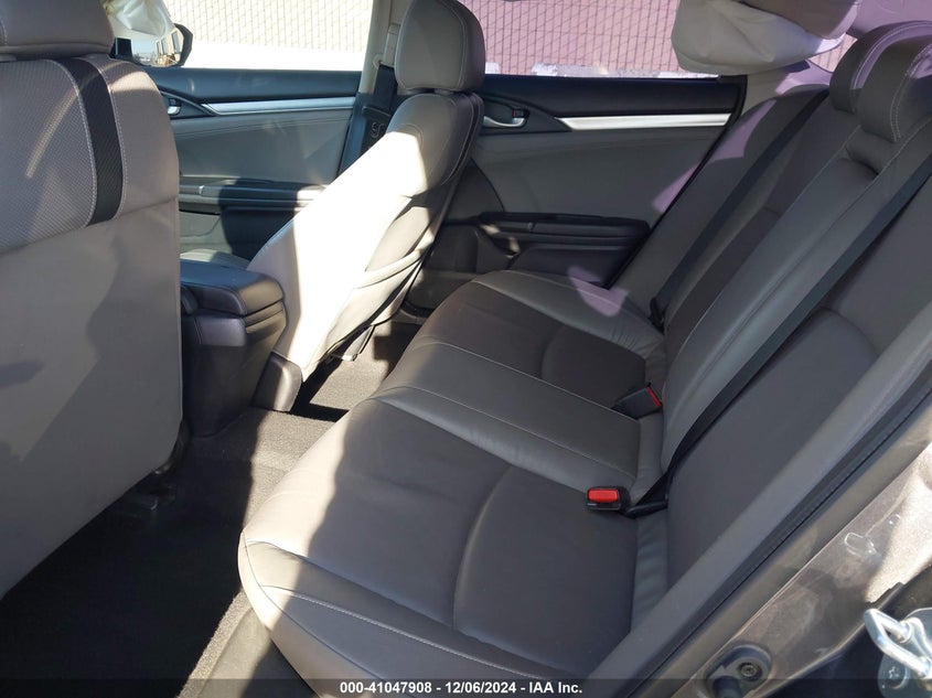 2018 HONDA CIVIC VIN: JHMFC1F78JX011251
