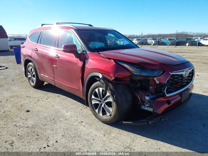 TOYOTA HIGHLANDER XLE 2021