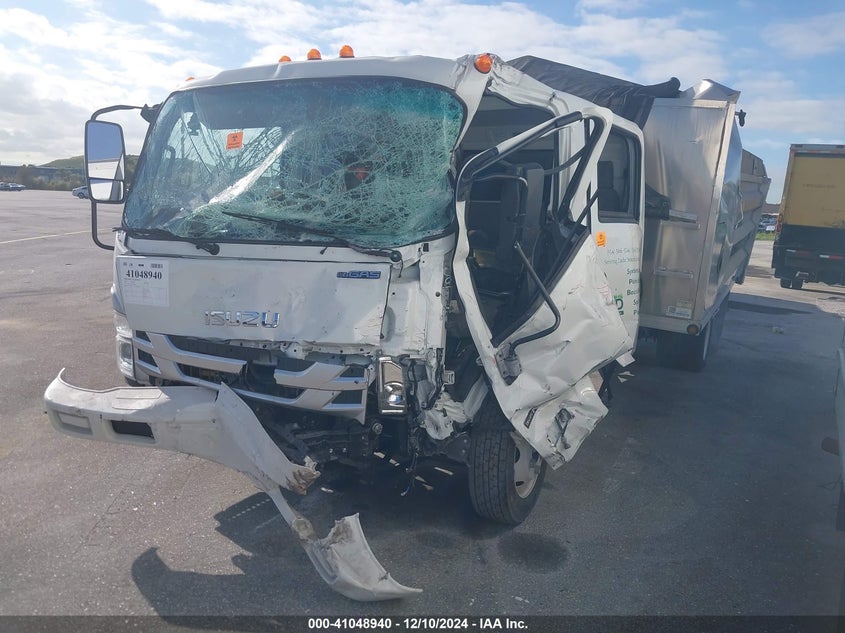 2024 ISUZU NPR HD N/A N/A