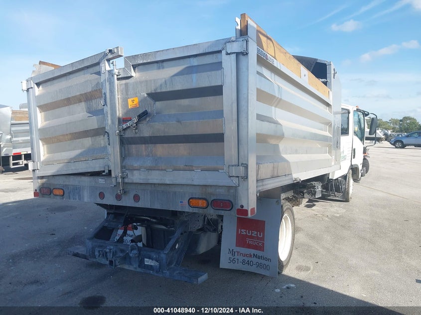 2024 ISUZU NPR HD N/A N/A