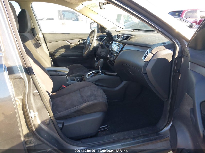 2015 NISSAN ROGUE SV - KNMAT2MT4FP523954