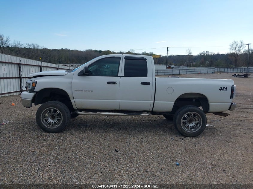 2007 Dodge Ram 1500 Slt/Trx4 Off Road/Sport VIN: 1D7HU18P27S229962 Lot: 41049431