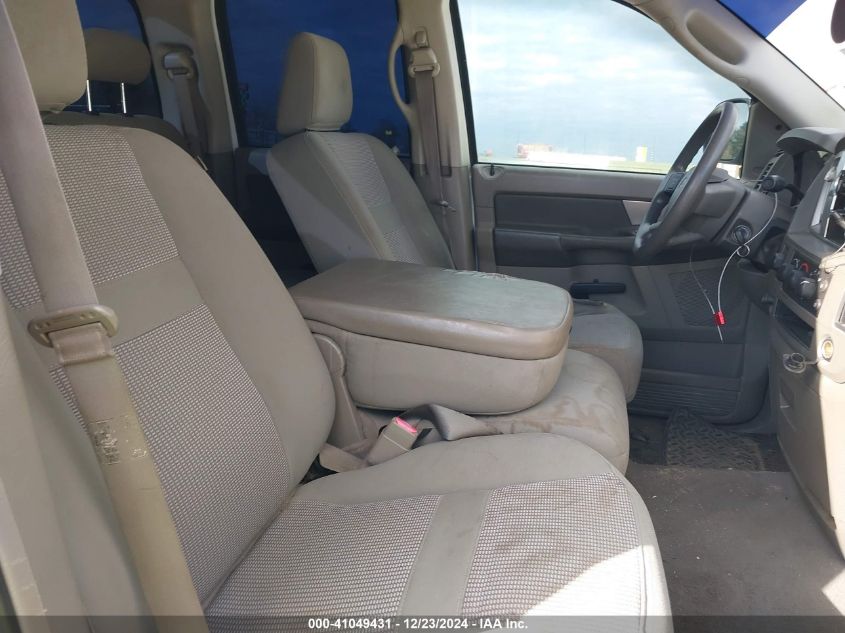 2007 Dodge Ram 1500 Slt/Trx4 Off Road/Sport VIN: 1D7HU18P27S229962 Lot: 41049431