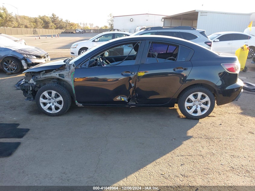 2011 MAZDA MAZDA3 VIN: JM1BL1UF8B1461190