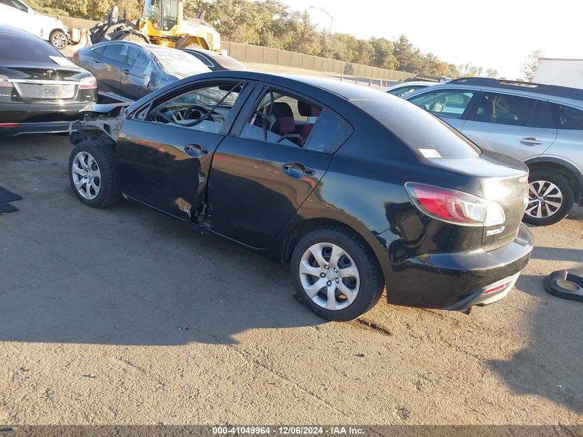 2011 MAZDA MAZDA3 VIN: JM1BL1UF8B1461190