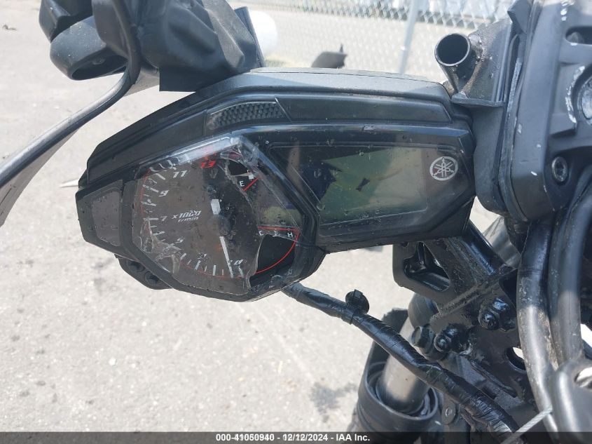 2017 Yamaha Yzfr3 A VIN: MH3RH15Y7HK001409 Lot: 41050940