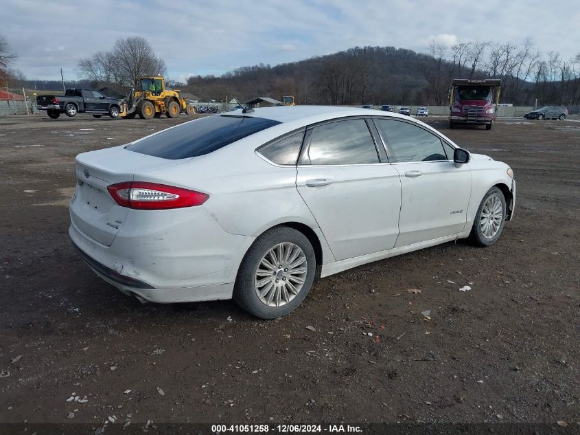 VIN 3FA6P0LUXGR349056 2016 FORD FUSION HYBRID no.4