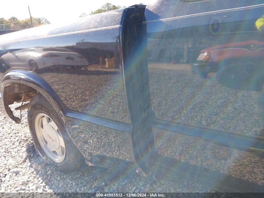 2003 GMC Sonoma Sls VIN: 1GTCS19H138182562 Lot: 41051512