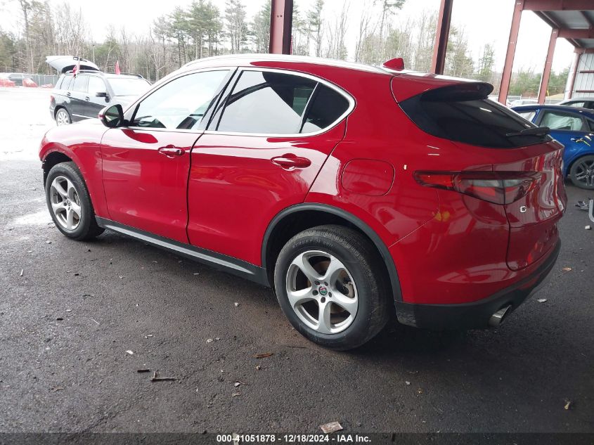 VIN ZASFAKAN7J7B93972 2018 ALFA ROMEO STELVIO no.3