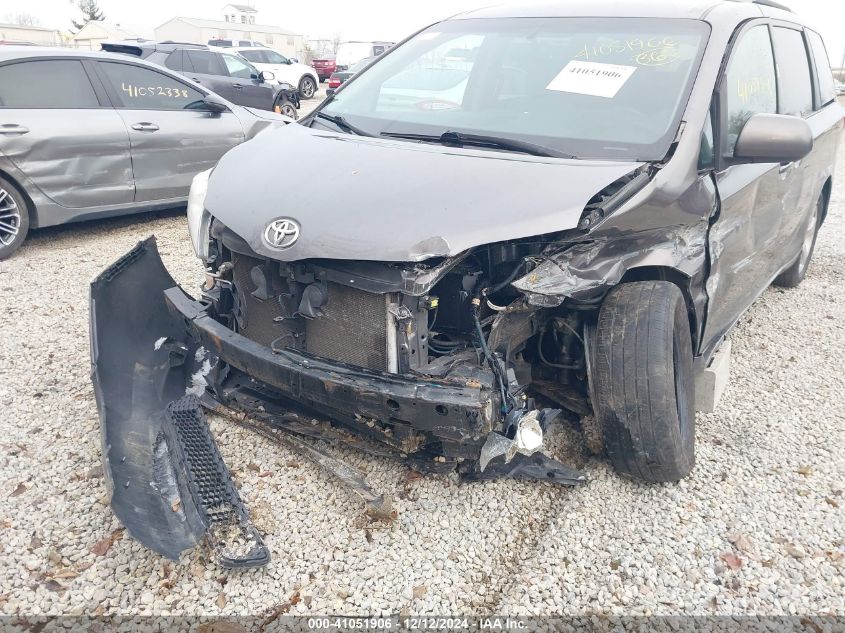 VIN 5TDKZ3DC6HS844685 2017 Toyota Sienna, Le 8 Pass... no.17