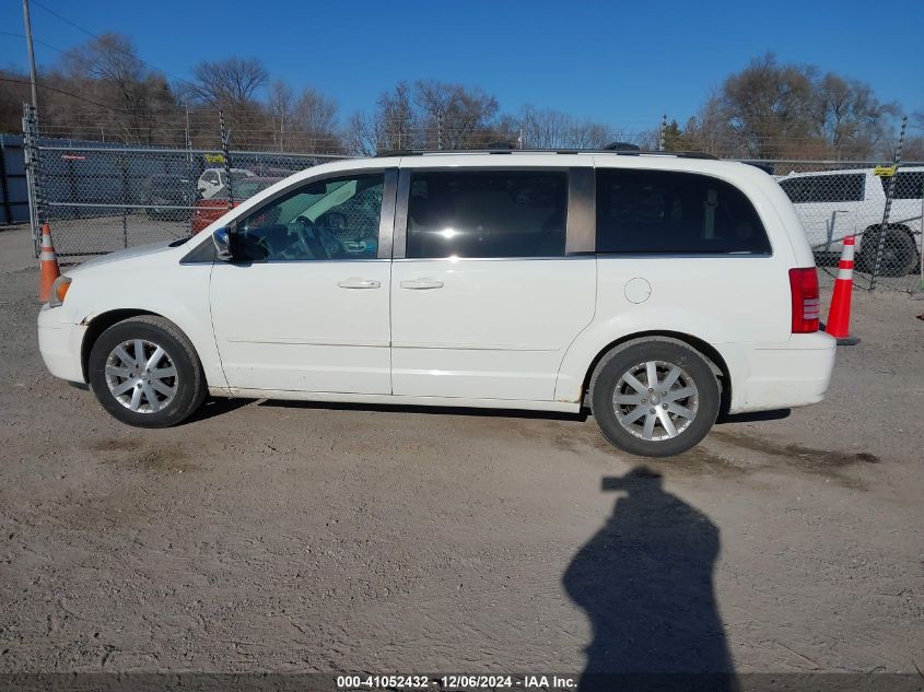 2008 Chrysler Town & Country Touring VIN: 2A8HR54P18R684905 Lot: 41052432