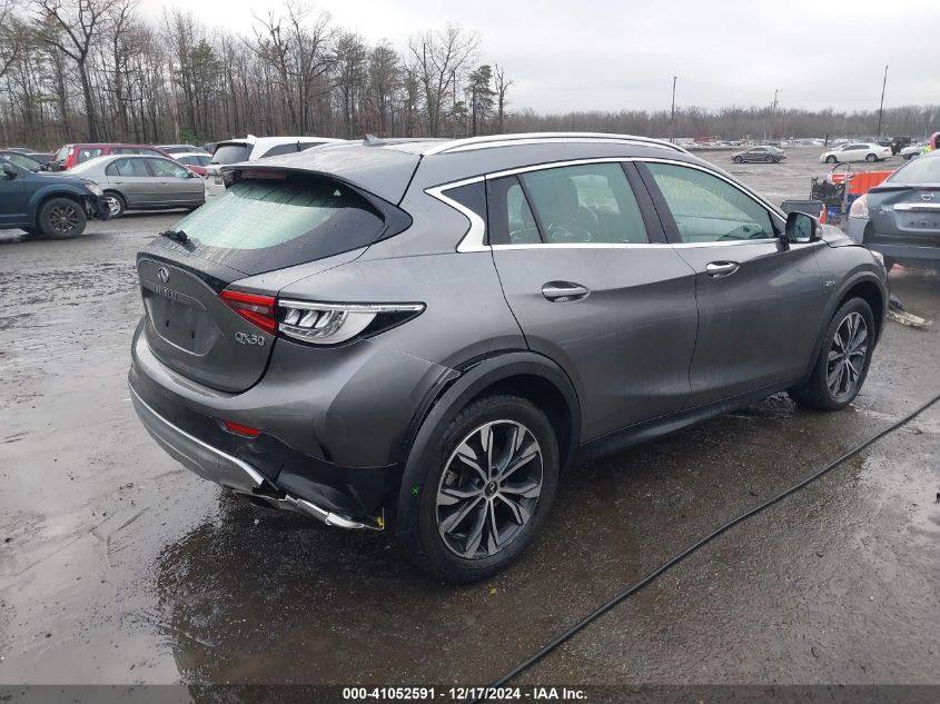 VIN SJKCH5CR4JA058960 2018 INFINITI QX30 no.4