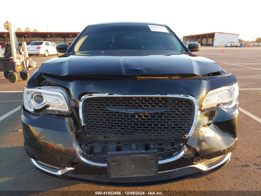 VIN 2C3CCAAG8GH252871 2016 Chrysler 300, Limited no.12