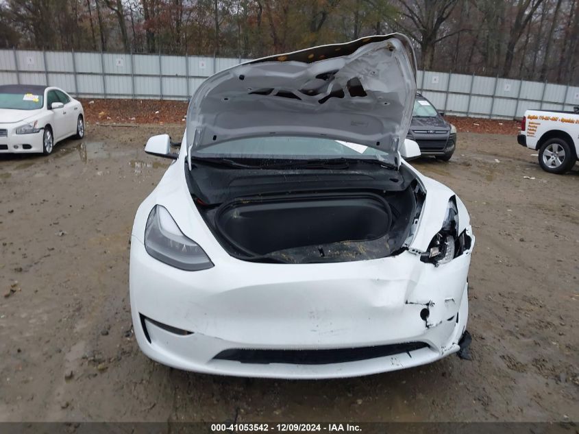 2024 Tesla Model Y Long Range Dual Motor All-Wheel Drive/Rwd VIN: 7SAYGDED4RF101092 Lot: 41053542