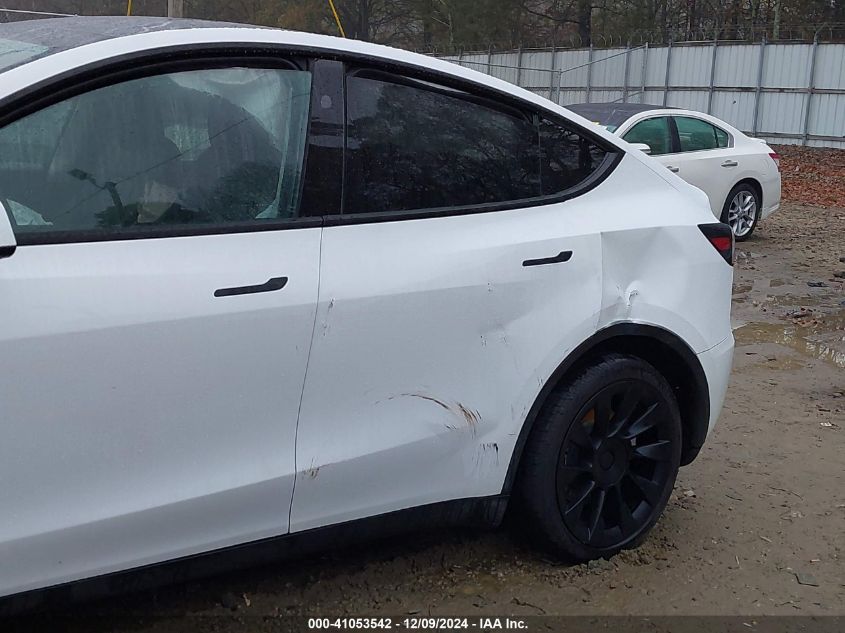 2024 Tesla Model Y Long Range Dual Motor All-Wheel Drive/Rwd VIN: 7SAYGDED4RF101092 Lot: 41053542