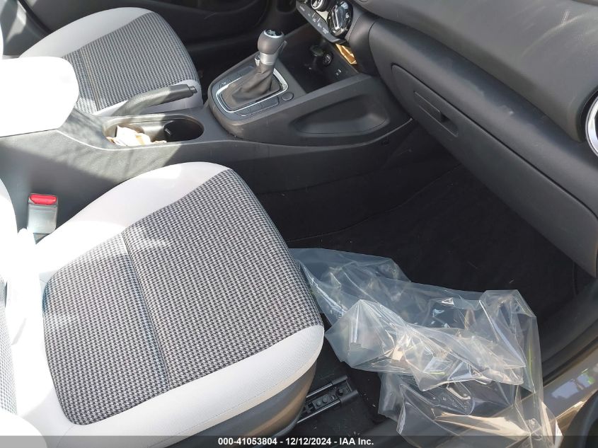VIN KM8K22AB4PU010432 2023 HYUNDAI KONA SE