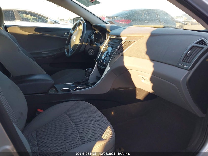 2014 HYUNDAI SONATA VIN: 5NPEB4AC1EH864405