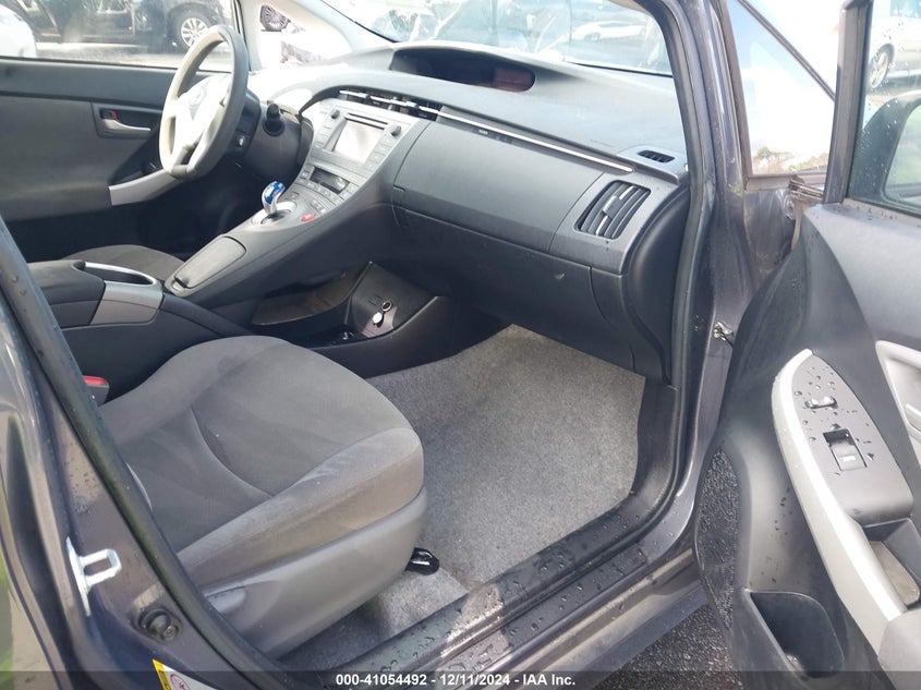 2015 TOYOTA PRIUS TWO - JTDKN3DU8F0464199