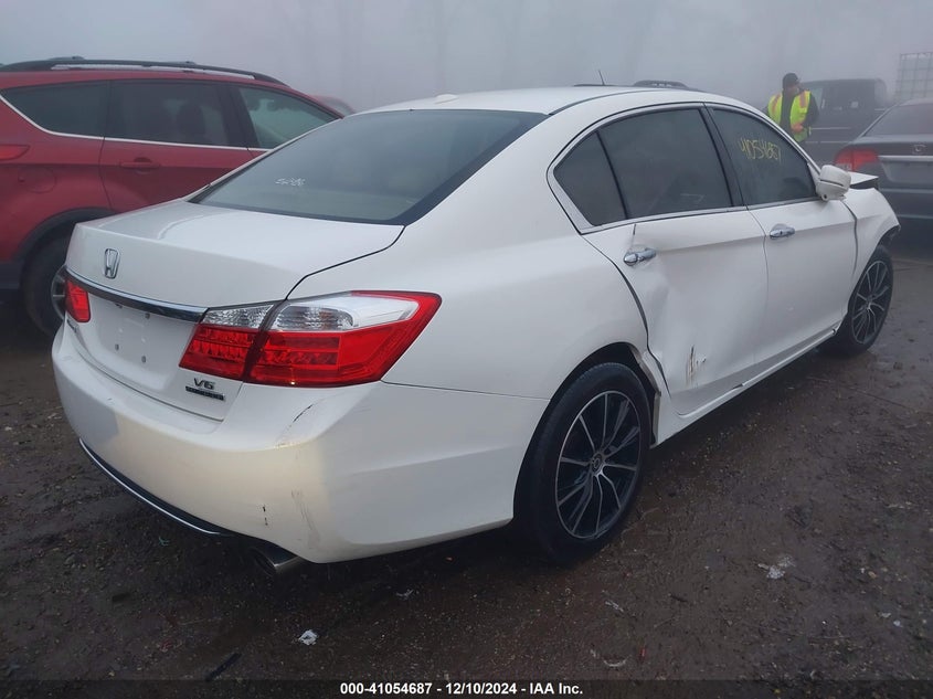 2015 HONDA ACCORD VIN: 1HGCR3F99FA035537