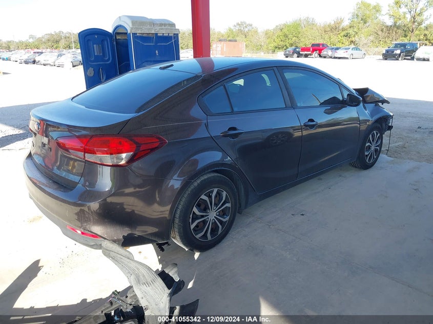 2017 KIA FORTE VIN: 3KPFK4A79HE156497