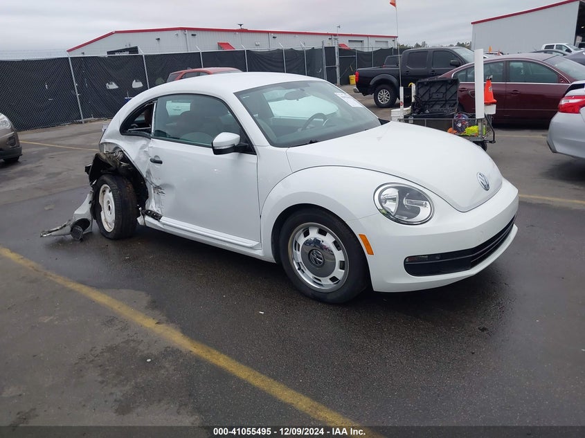 2015 VOLKSWAGEN BEETLE 1.8T CLASSIC - 3VWF17AT8FM656748