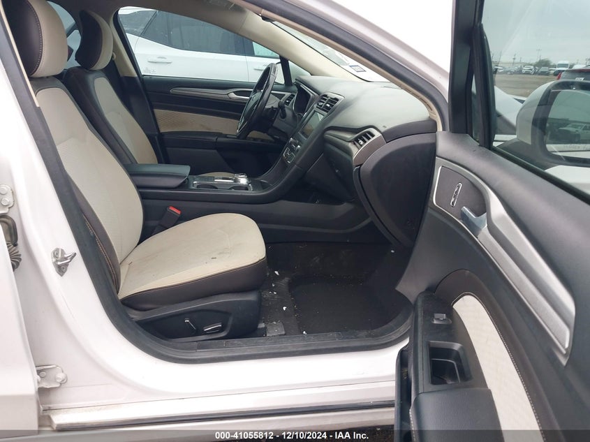 2019 FORD FUSION VIN: 3FA6P0HD3KR283242