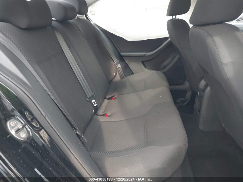 2014 VOLKSWAGEN JETTA VIN: 3VW2K7AJ5EM404321