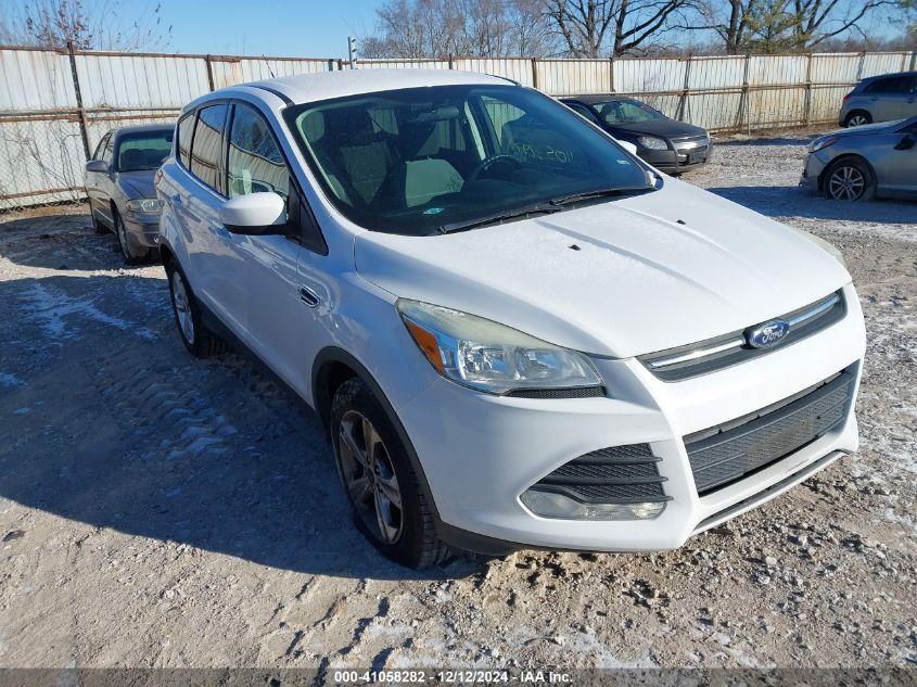 VIN 1FMCU0GX2FUB13742 2015 Ford Escape, SE no.1