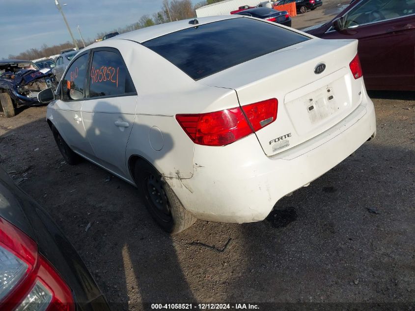 VIN KNAFU4A22D5702753 2013 KIA Forte, EX no.3