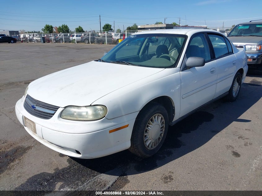 2001 Chevrolet Malibu white sedan gasoline 1G1ND52J616109826 photo #3