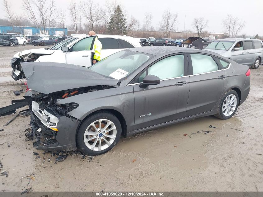 VIN 3FA6P0LU6KR158226 2019 Ford Fusion, Hybrid SE no.2