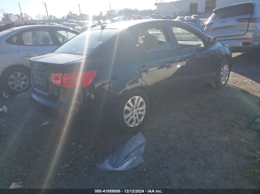 VIN KNAFU4A24D5698348 2013 KIA FORTE no.4