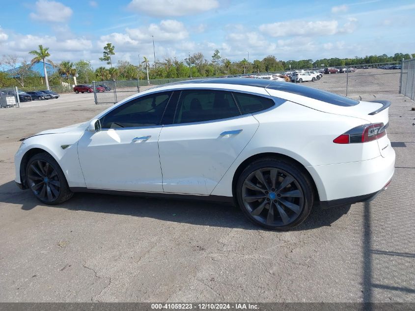 2013 Tesla Model S Performance VIN: 5YJSA1CP0DFP07126 Lot: 41059223