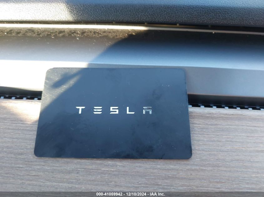 2018 TESLA MODEL 3 LONG RANGE/PERFORMANCE - 5YJ3E1EB3JF083652