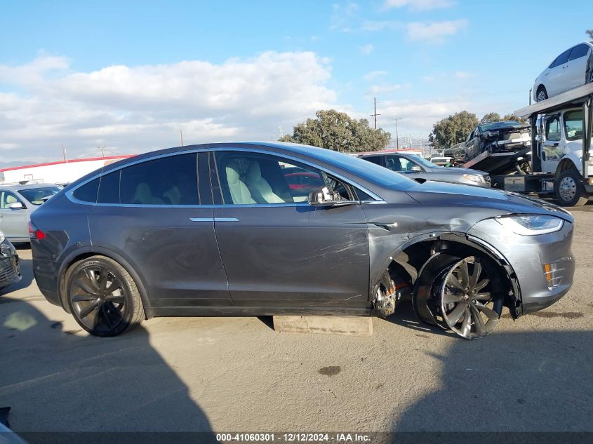 2020 Tesla Model X Long Range Dual Motor All-Wheel Drive/Long Range Plus Dual Motor All-Wheel Drive VIN: 5YJXCAE2XLF261762 Lot: 41060301