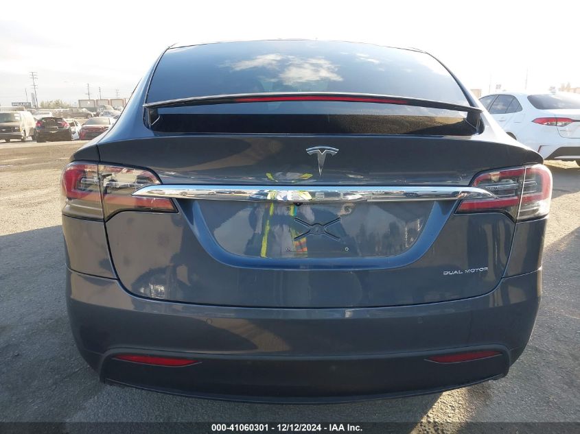 2020 Tesla Model X Long Range Dual Motor All-Wheel Drive/Long Range Plus Dual Motor All-Wheel Drive VIN: 5YJXCAE2XLF261762 Lot: 41060301