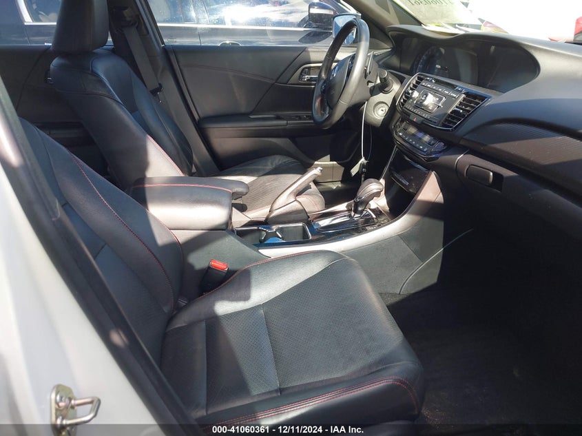 2017 HONDA ACCORD VIN: 1HGCR2F13HA217208