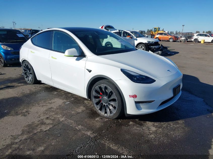 VIN 7SAYGDEF0NF390807 2022 Tesla Model Y, Performan... no.1