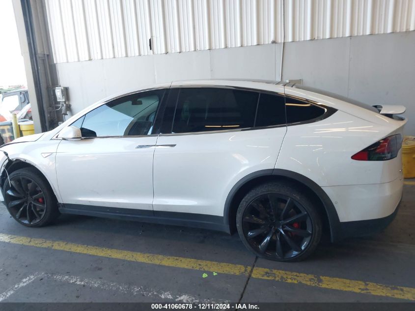 2016 Tesla Model X 75D/P100D/P90D VIN: 5YJXCBE40GF000685 Lot: 41060678